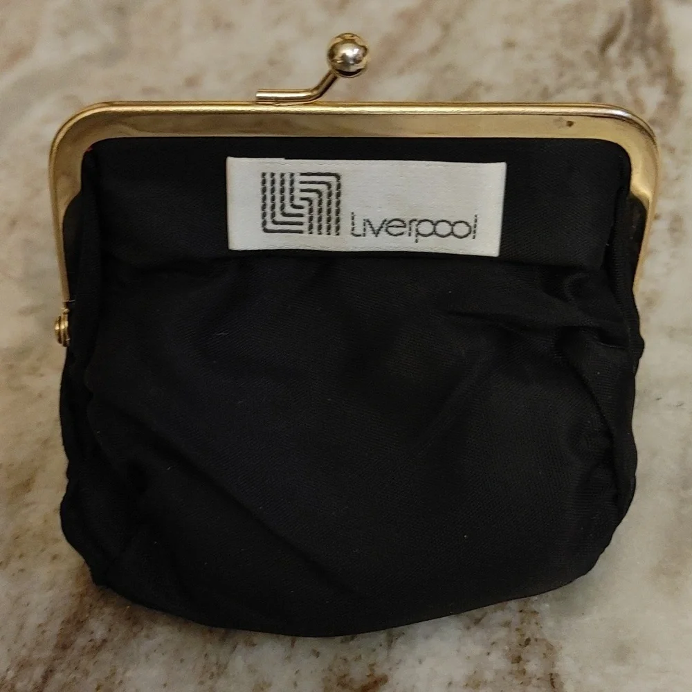 VTG Red Lambskin Leather Liverpool Brand Change Purse Wallet Kiss Clasp